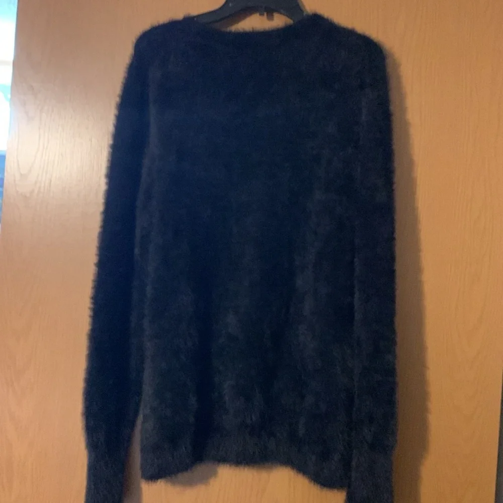 Sweater - Picture 4 of 5
